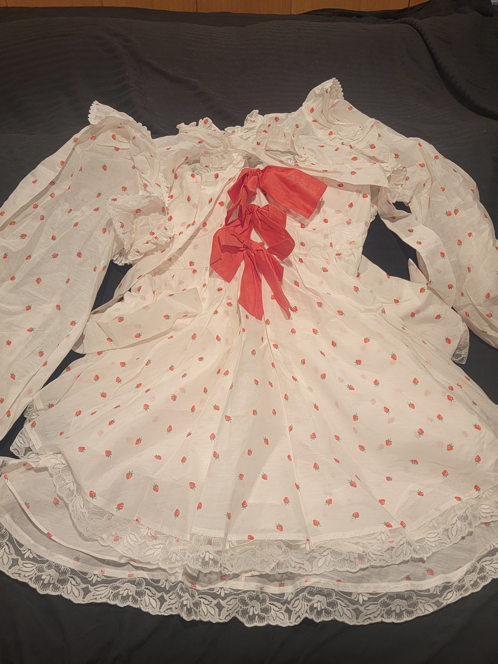 Selkie Strawberry Dress